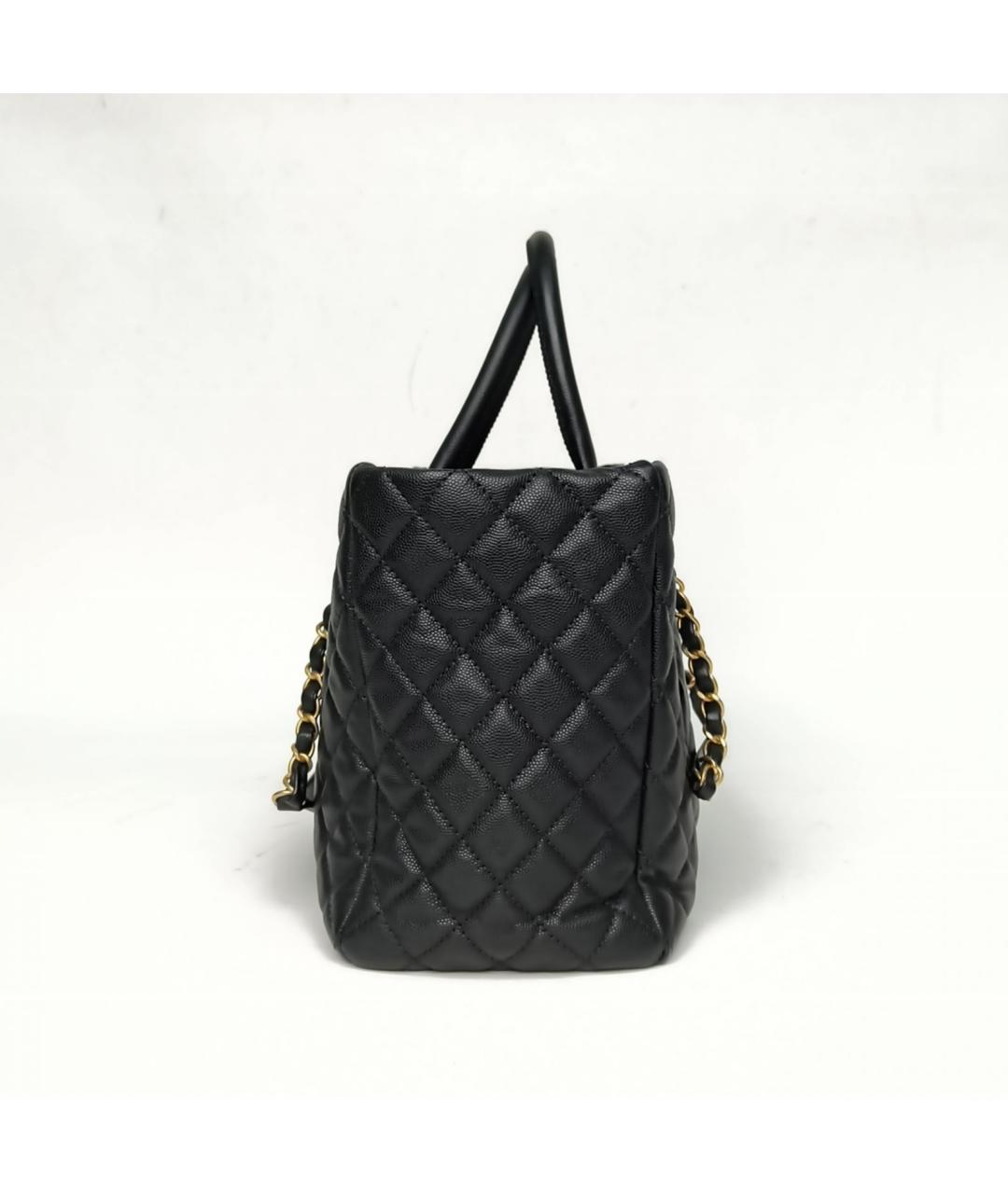 CHANEL Черная кожаная сумка с короткими ручками, фото 3