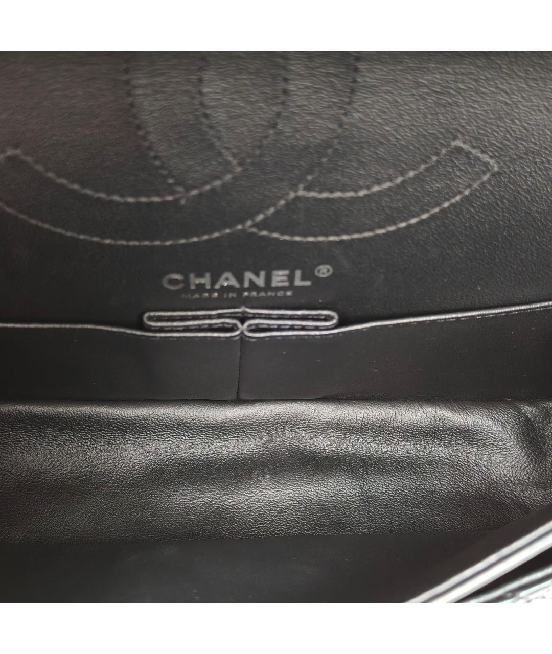 CHANEL Черная сумка через плечо из лакированной кожи, фото 8