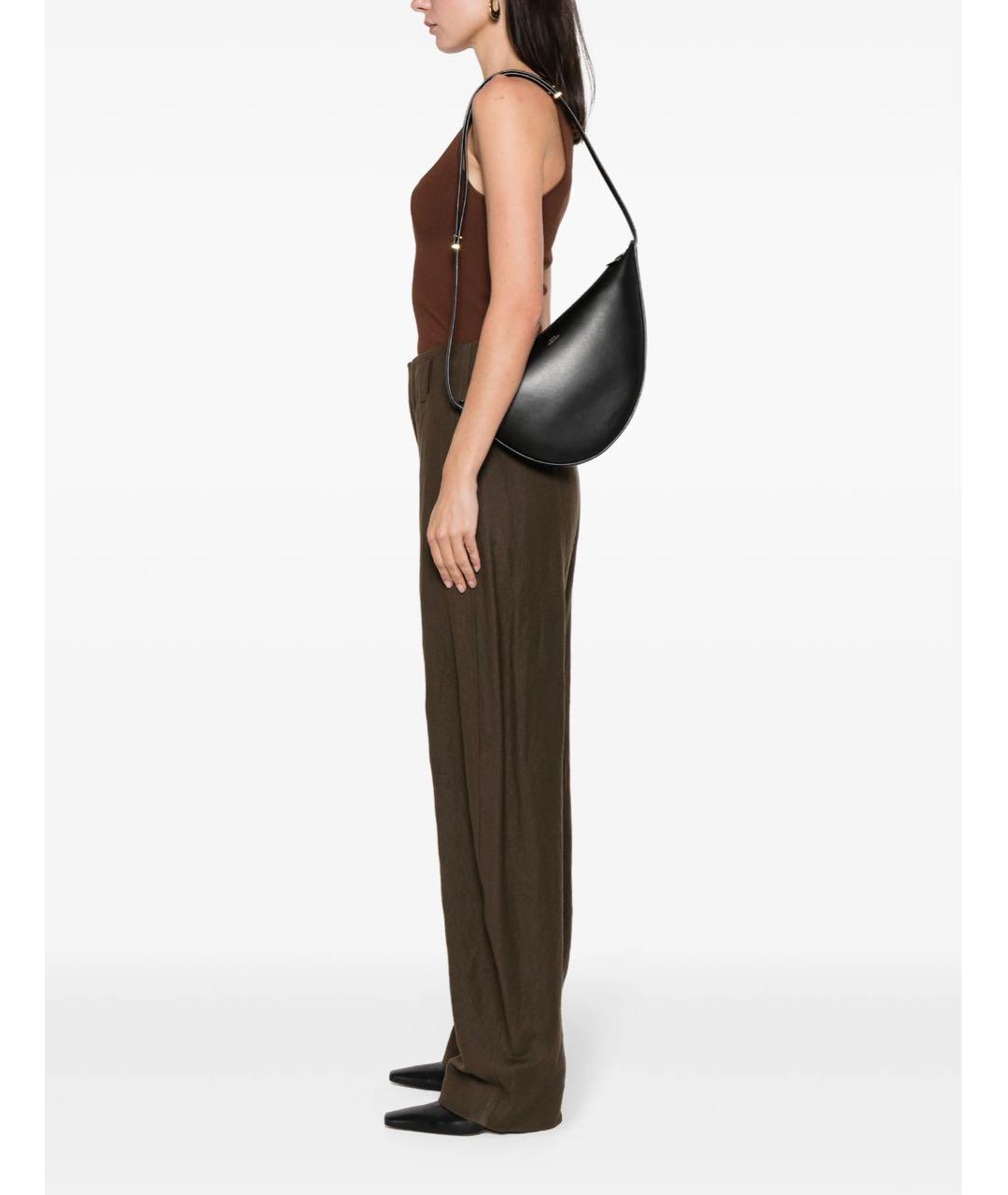 TOTEME Черная кожаная сумка с короткими ручками, фото 2