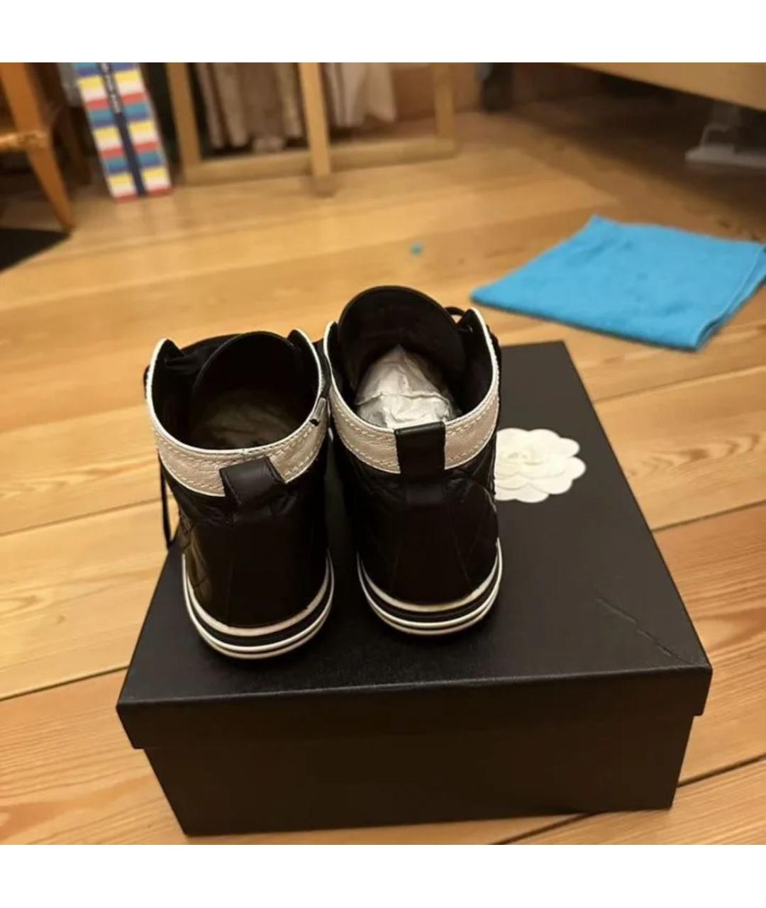 CHANEL Черные кожаные кеды, фото 3