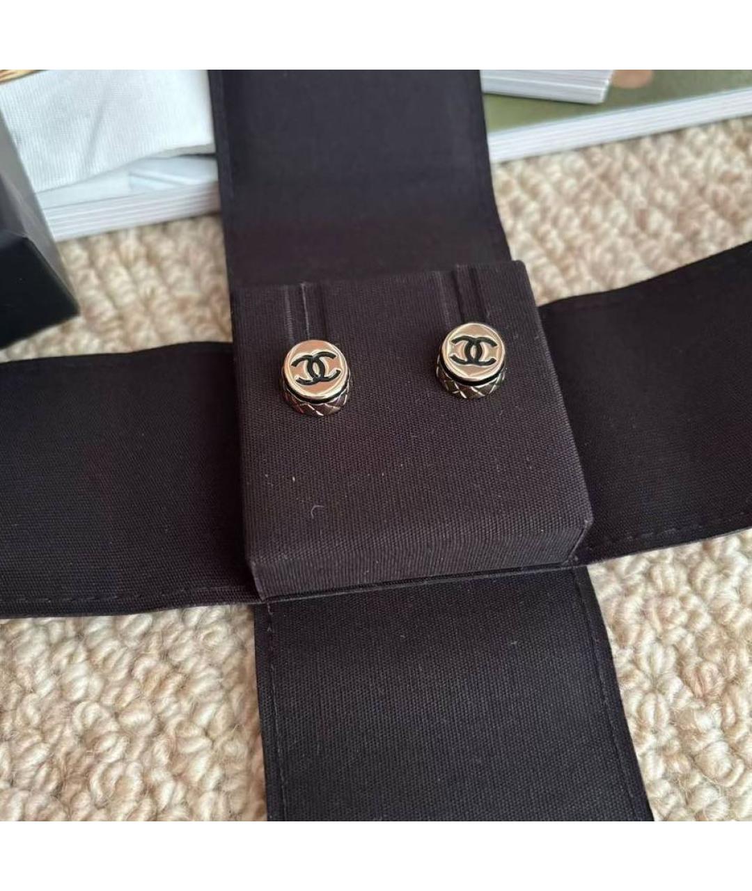 CHANEL Золотые металлические серьги, фото 3