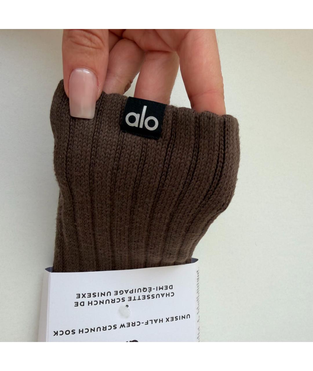 ALO YOGA Коричневые носки, чулки и колготы, фото 4