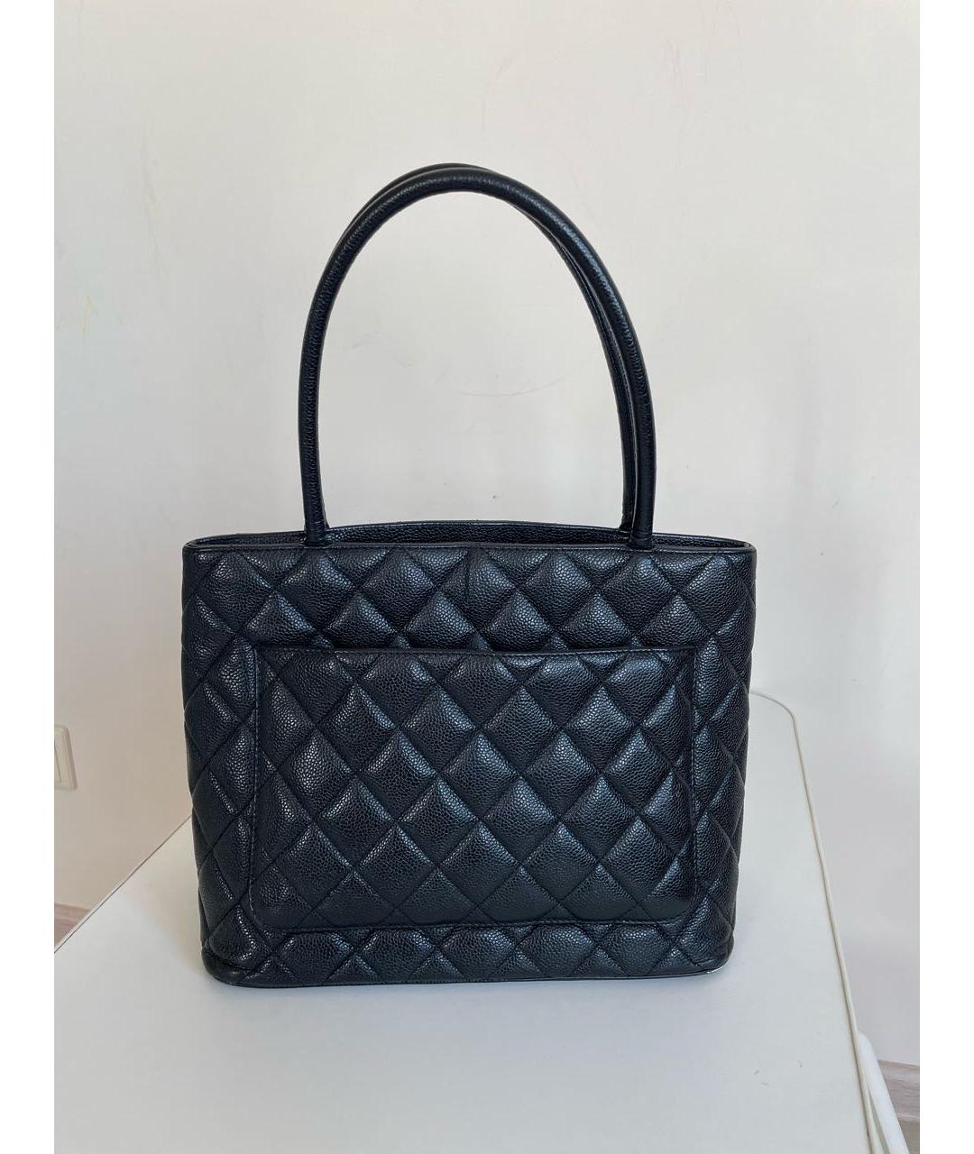 CHANEL Черная кожаная сумка тоут, фото 3