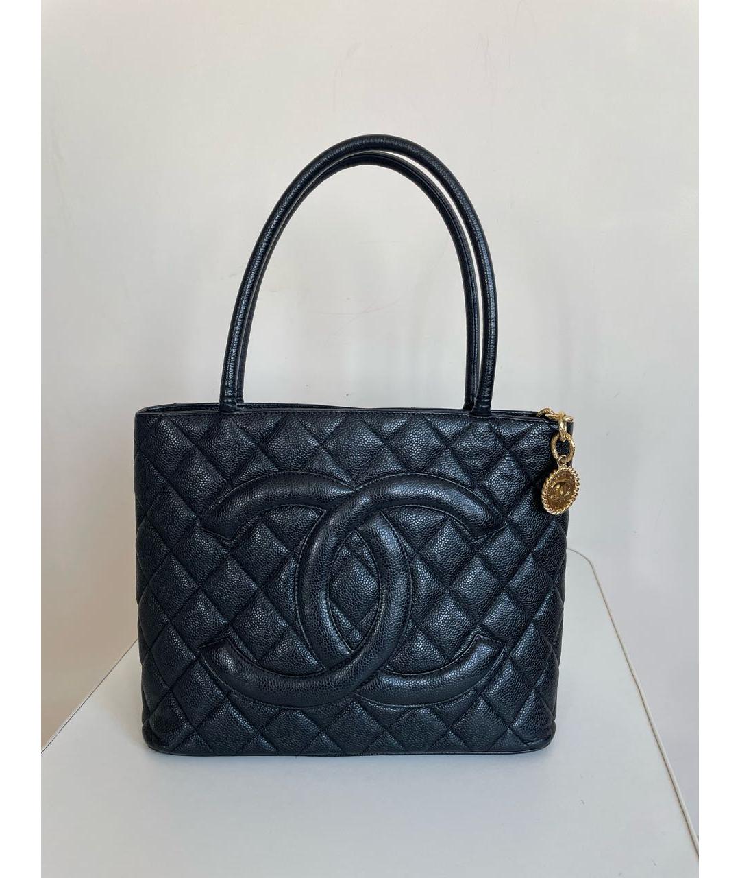 CHANEL Черная кожаная сумка тоут, фото 9
