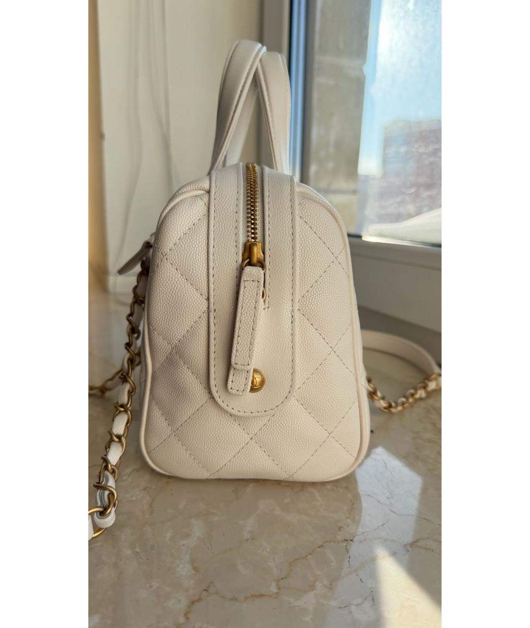 CHANEL Белая кожаная сумка через плечо, фото 6