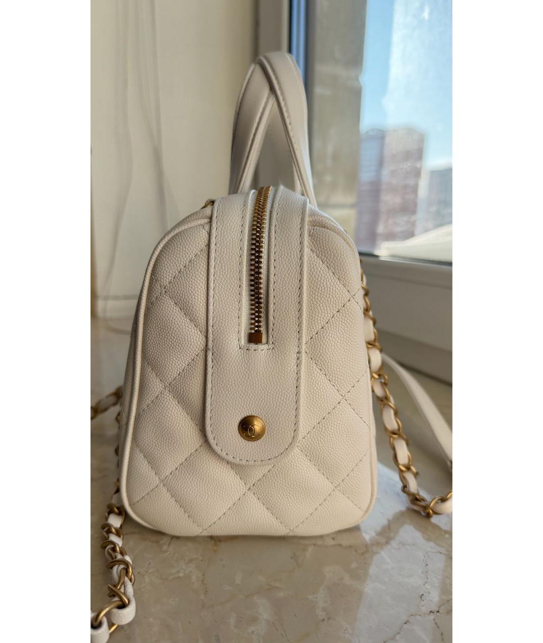 CHANEL Белая кожаная сумка через плечо, фото 2