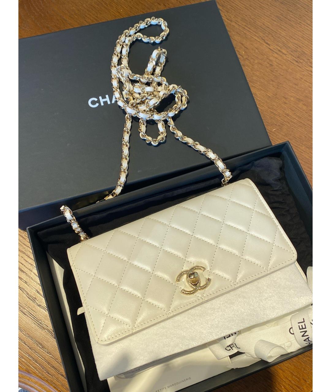 CHANEL Белая кожаная сумка через плечо, фото 4