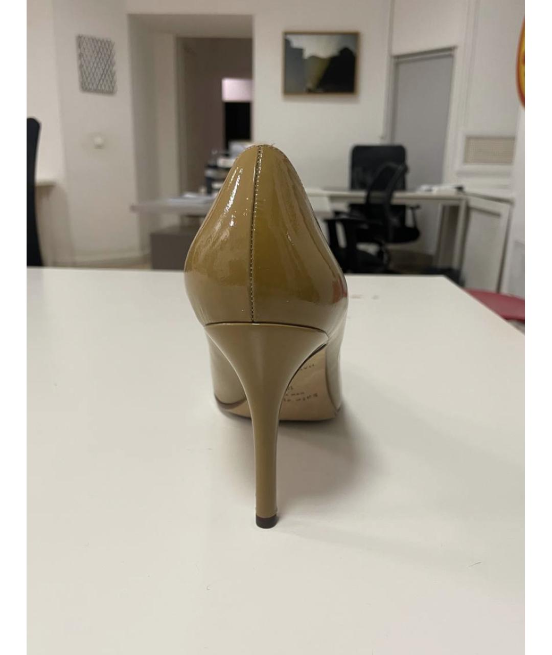KATE SPADE Бежевые туфли из лакированной кожи, фото 4
