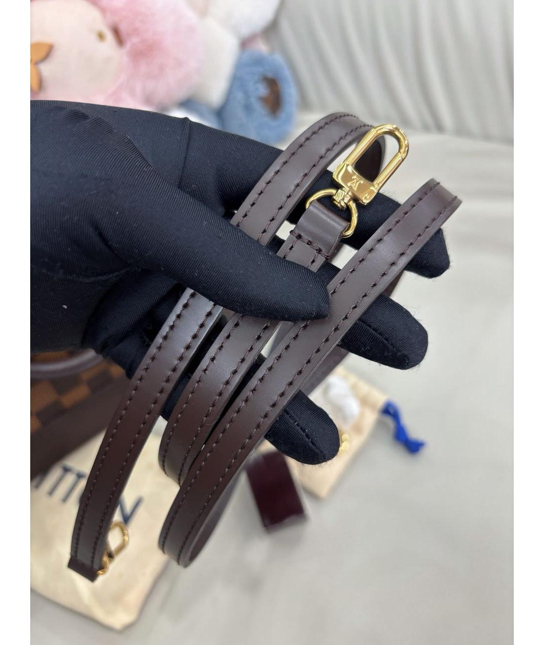 LOUIS VUITTON Коричневая кожаная сумка с короткими ручками, фото 6