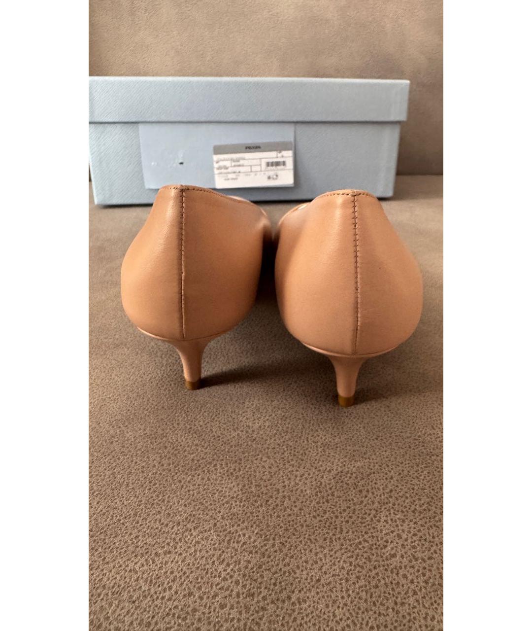 PRADA Бежевые кожаные туфли, фото 3