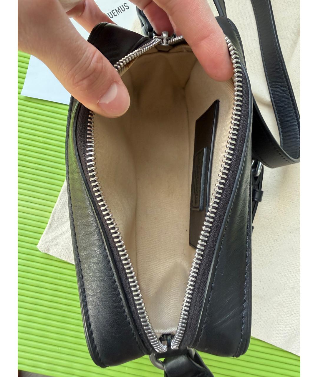 JACQUEMUS Черная кожаная сумка на плечо, фото 4