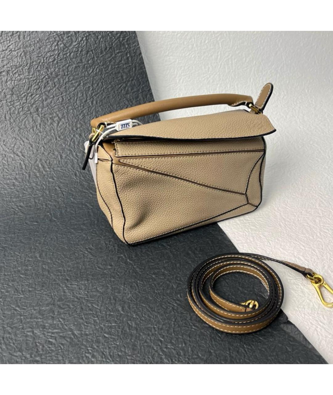 LOEWE Бежевая кожаная сумка с короткими ручками, фото 3