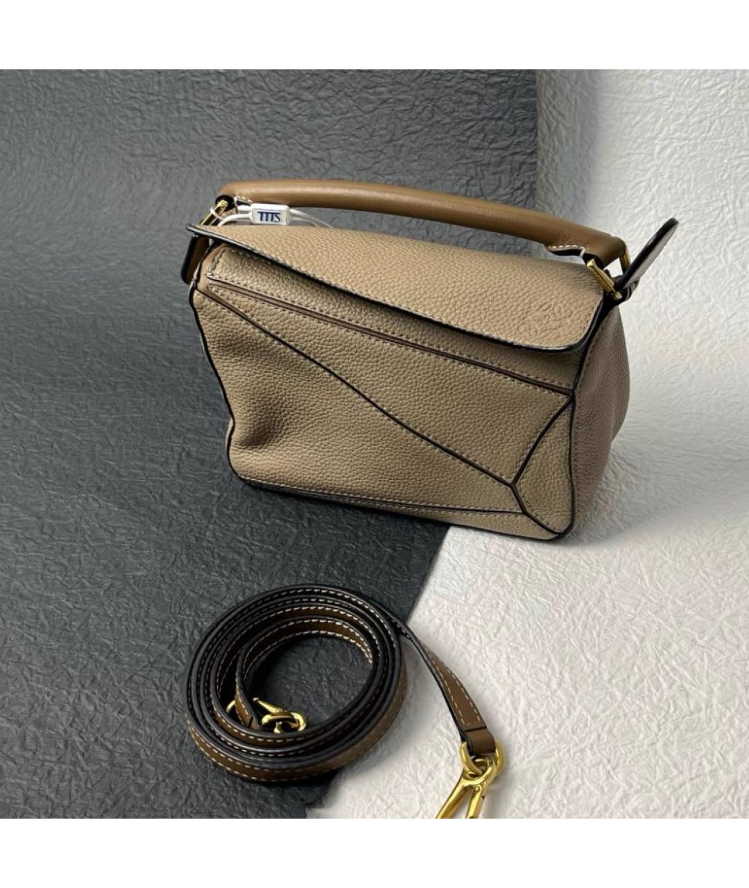 LOEWE Бежевая кожаная сумка с короткими ручками, фото 4