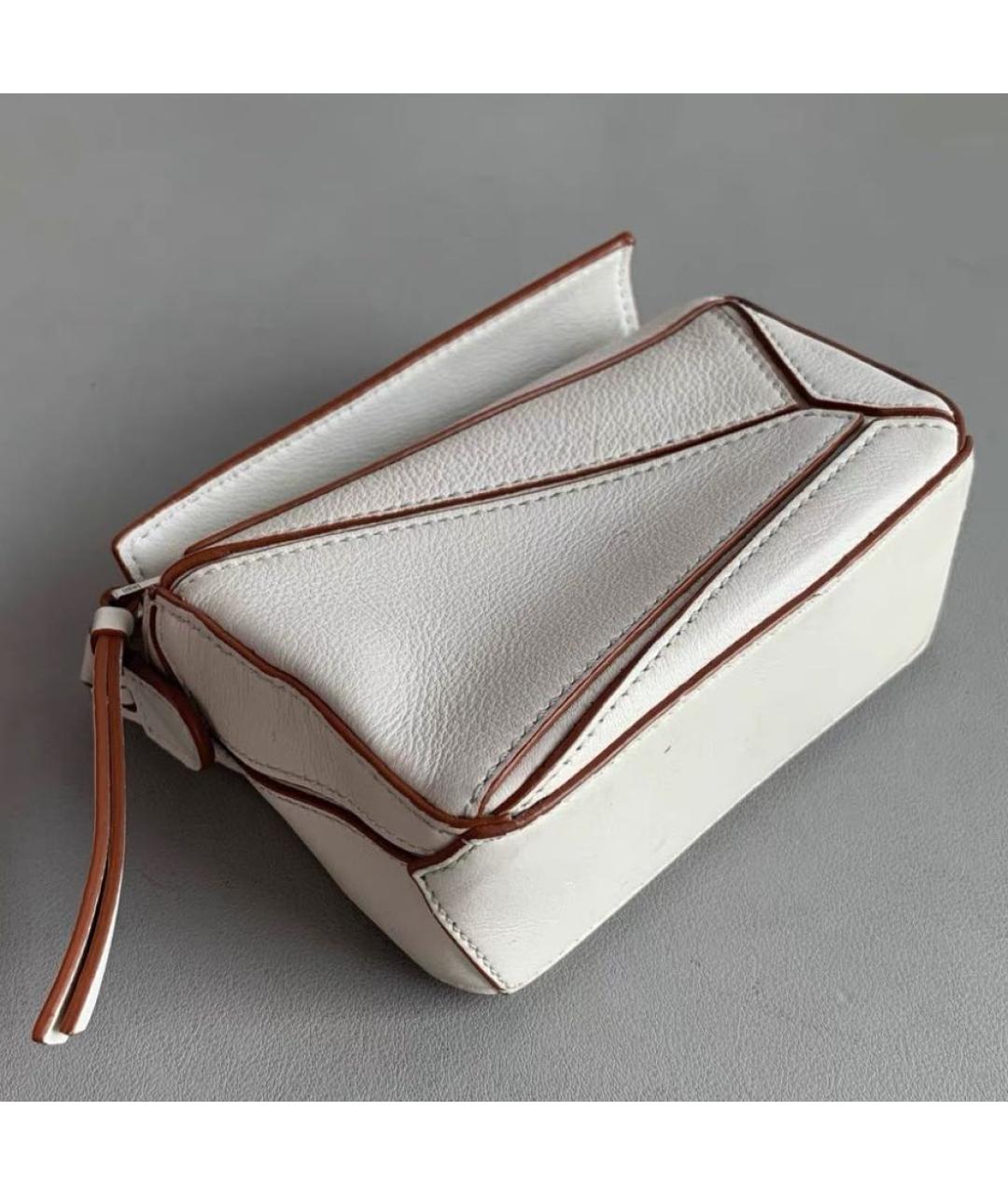 LOEWE Бежевая кожаная сумка с короткими ручками, фото 5