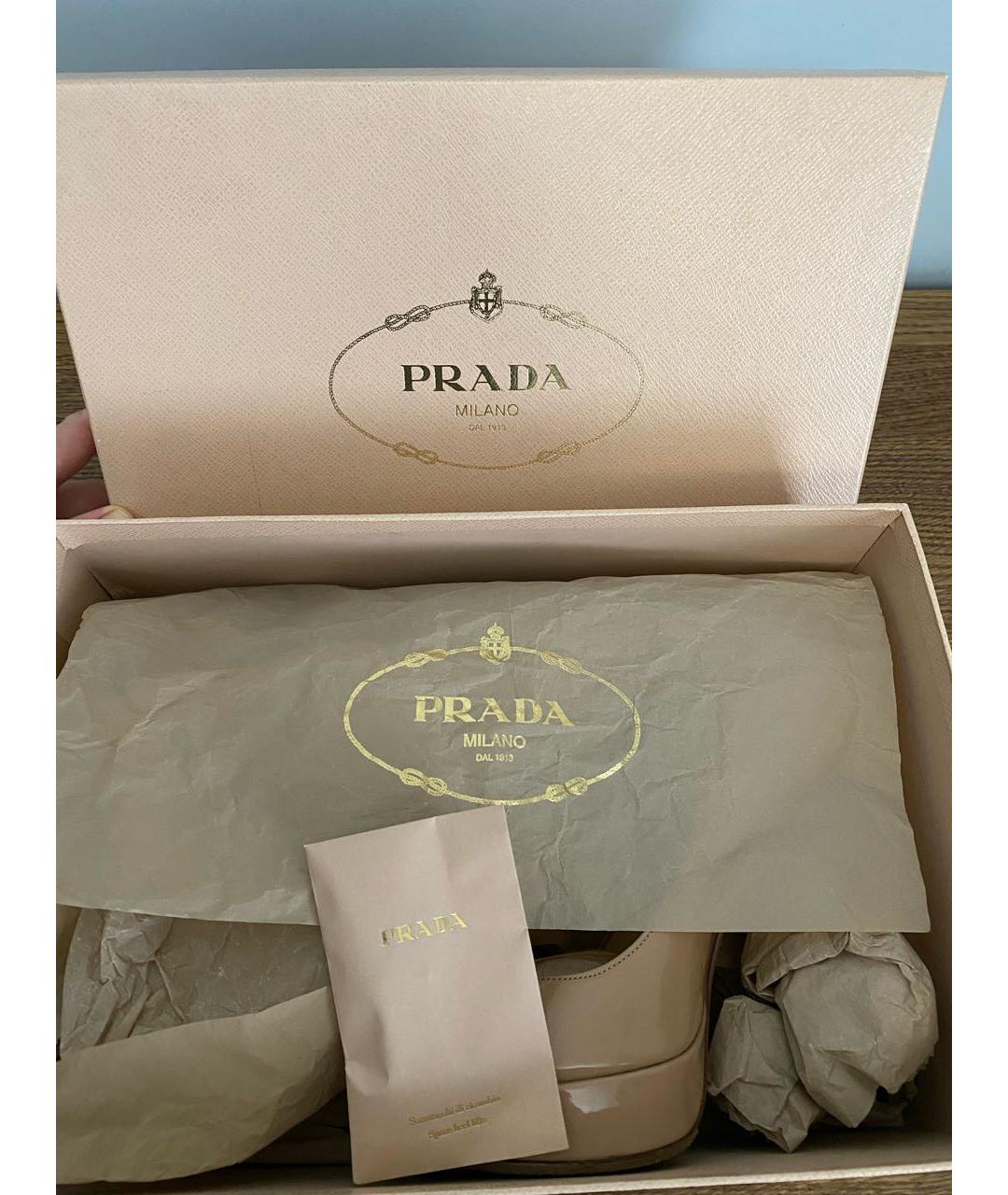 PRADA Бежевые кожаные туфли, фото 2