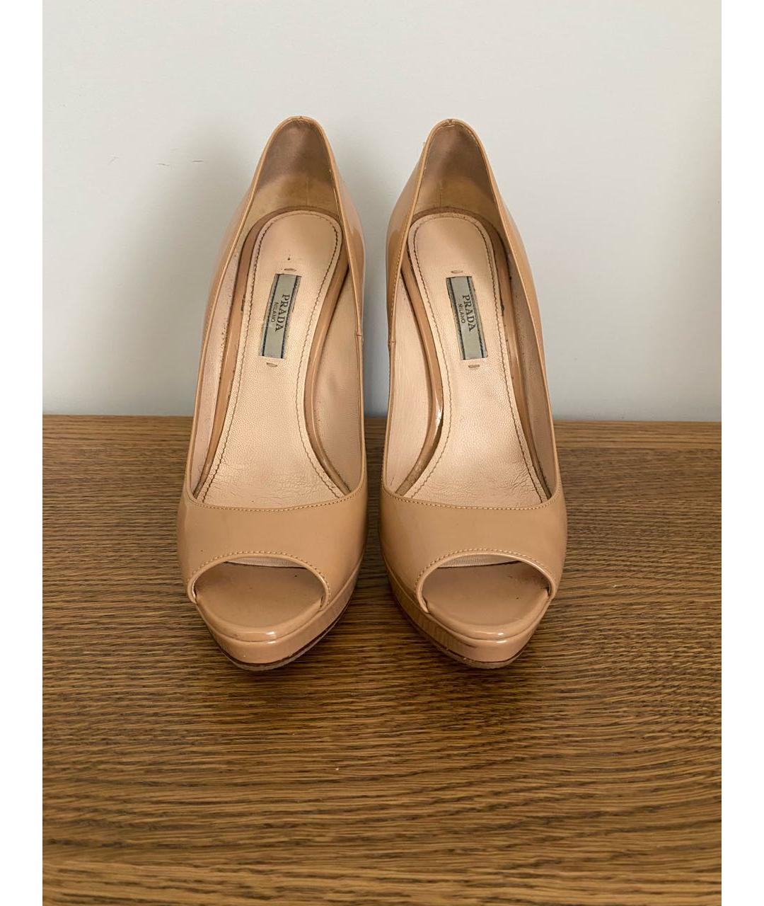 PRADA Бежевые кожаные туфли, фото 5