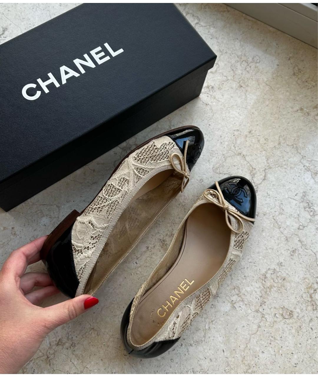 CHANEL Бежевые текстильные балетки, фото 5