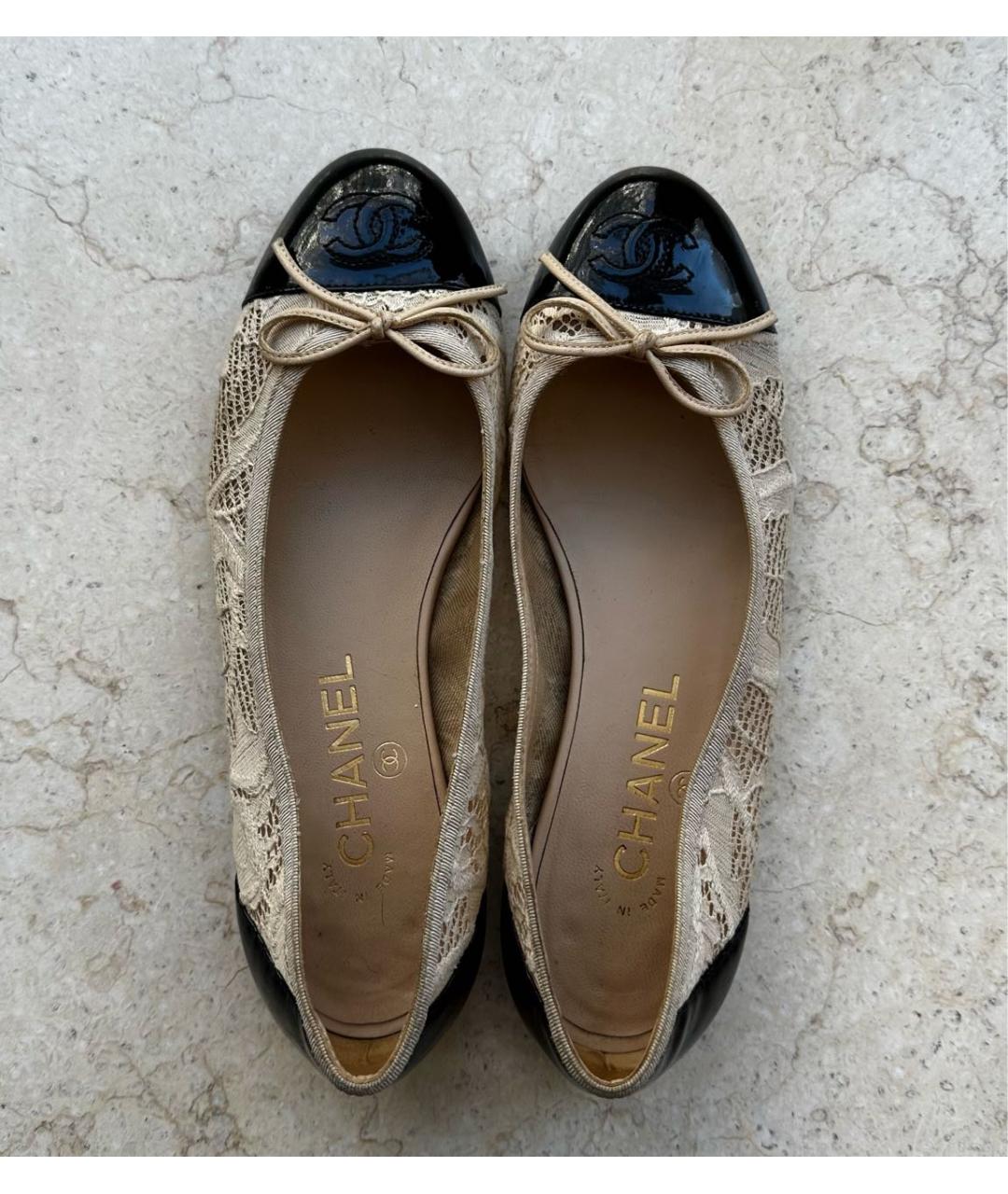 CHANEL Бежевые текстильные балетки, фото 3