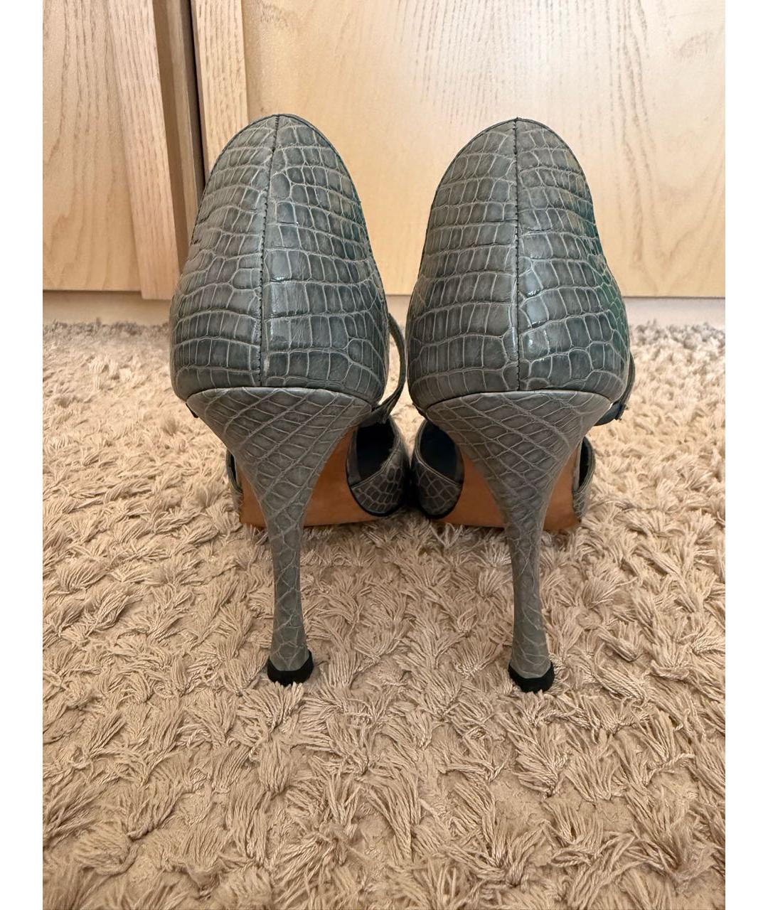 MANOLO BLAHNIK Серые туфли из экзотической кожи, фото 4