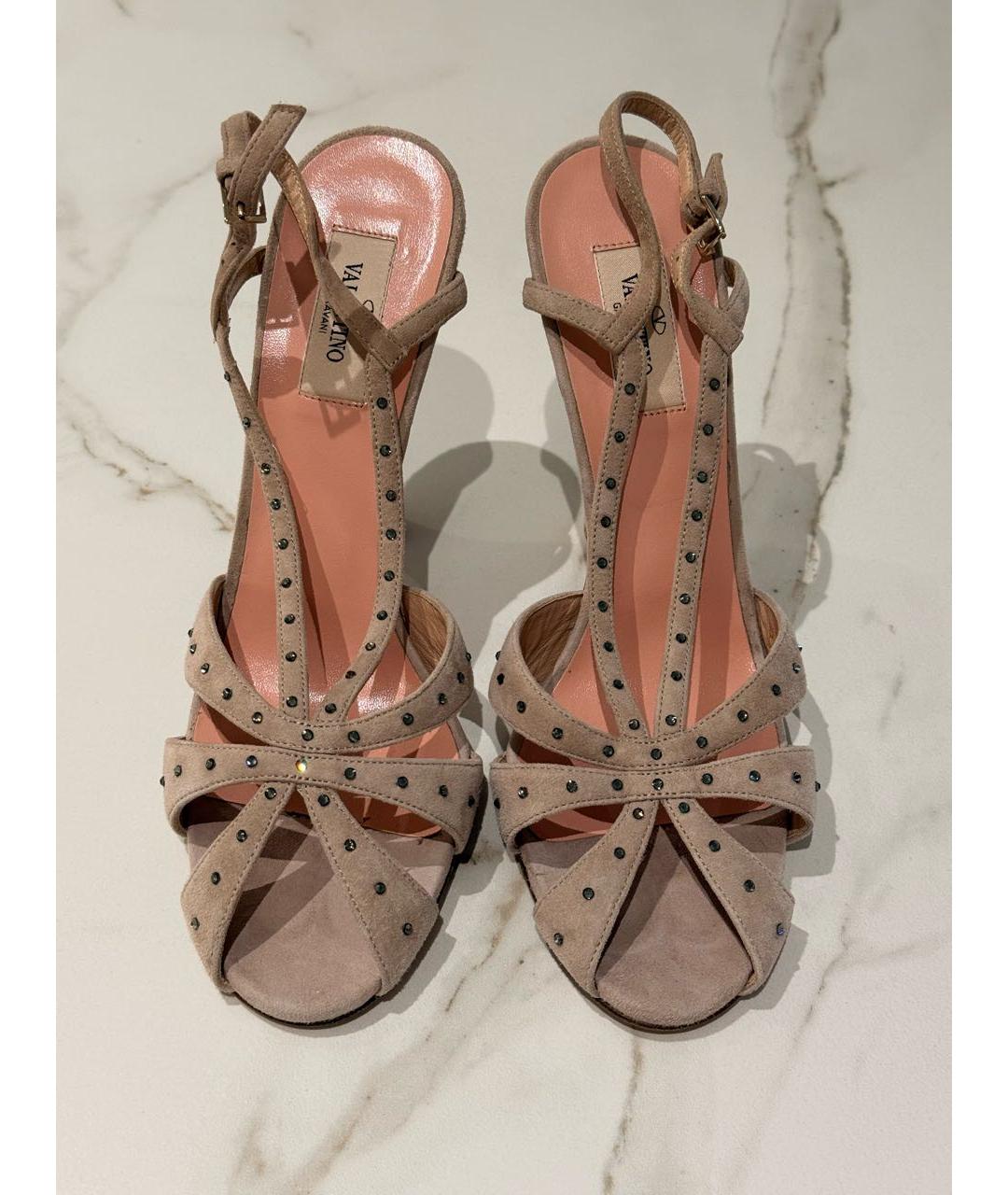 VALENTINO Бежевые замшевые босоножки, фото 2