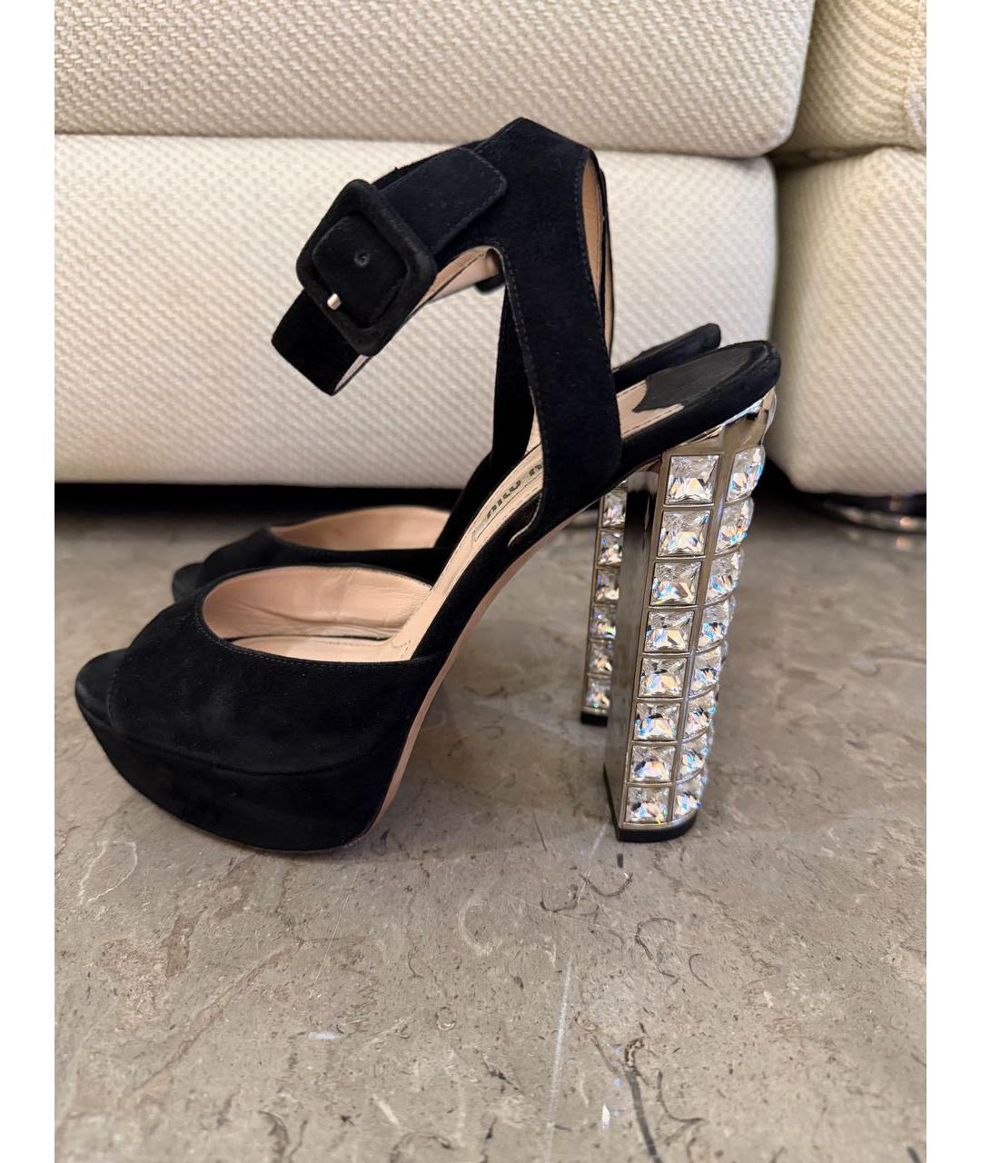 MIU MIU Черные замшевые босоножки, фото 4