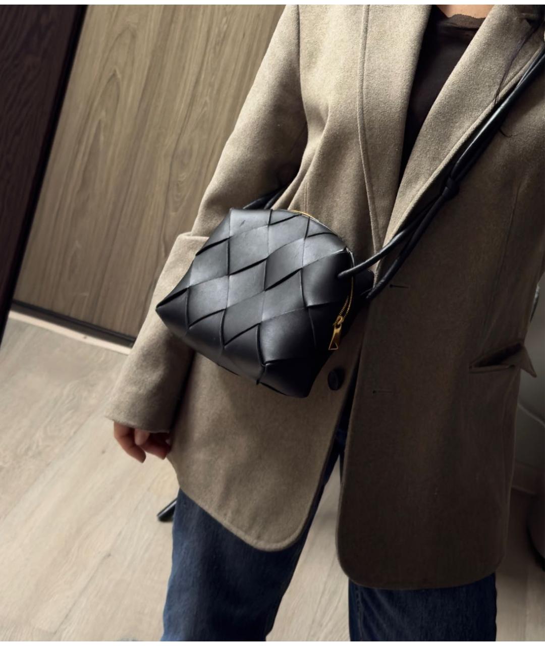 BOTTEGA VENETA Черная кожаная сумка через плечо, фото 3