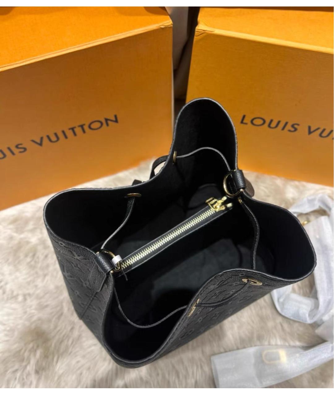 LOUIS VUITTON Черная кожаная сумка с короткими ручками, фото 5