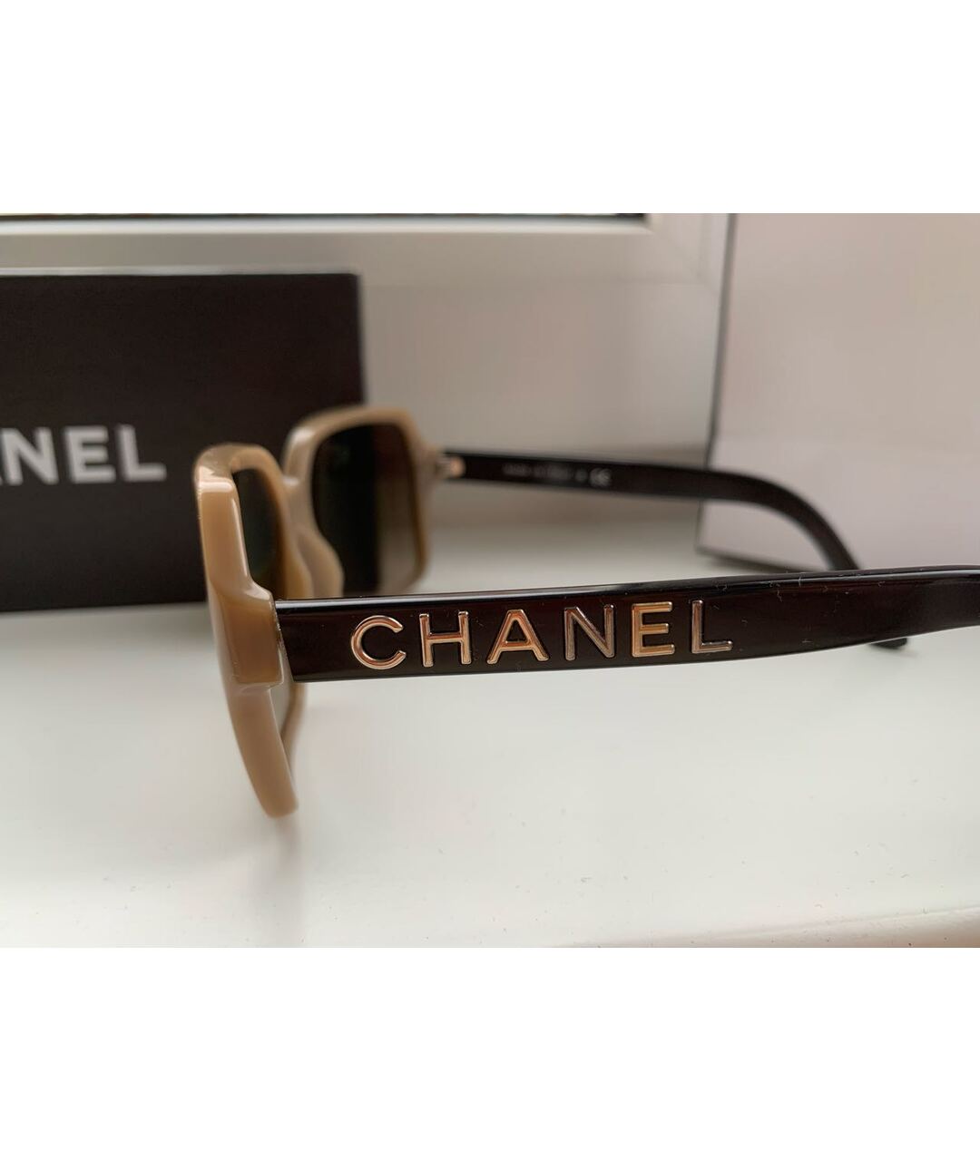 CHANEL PRE-OWNED Бежевые пластиковые солнцезащитные очки, фото 2