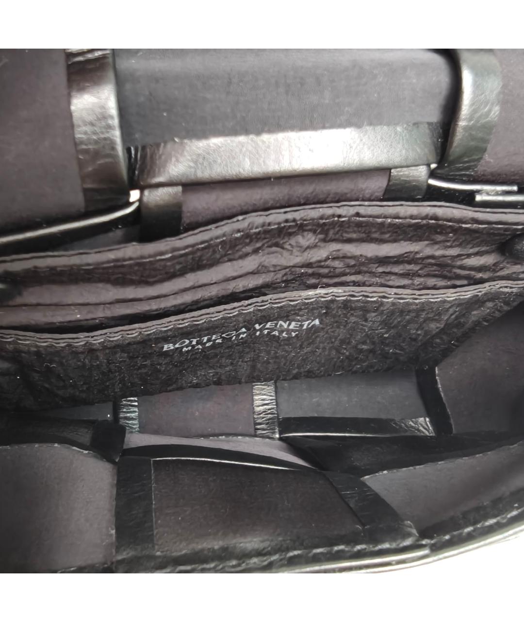 BOTTEGA VENETA Черная сумка через плечо из лакированной кожи, фото 7