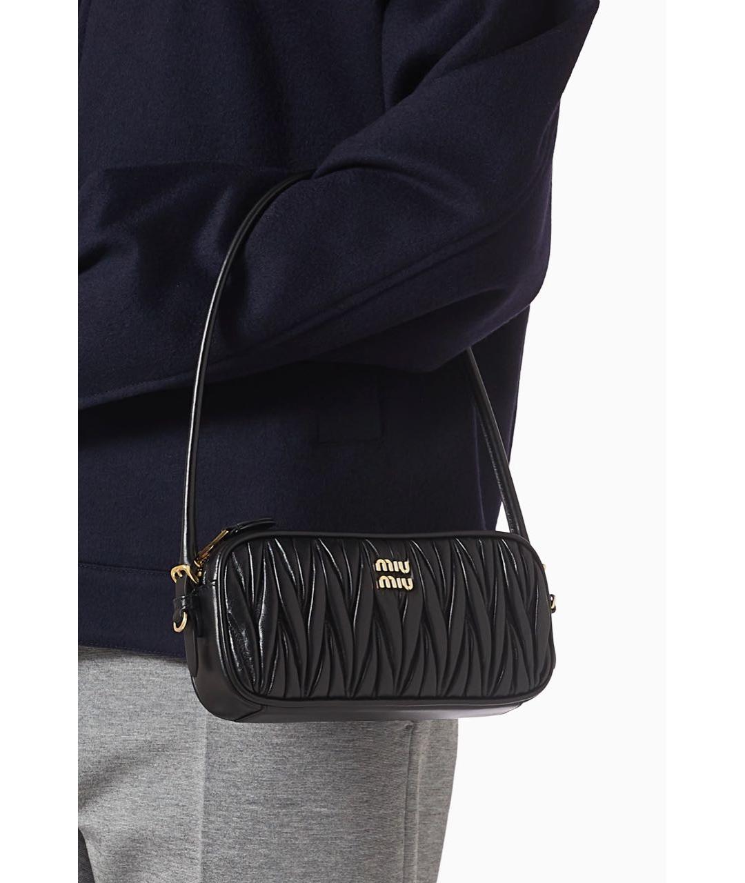 MIU MIU Черная кожаная сумка через плечо, фото 2
