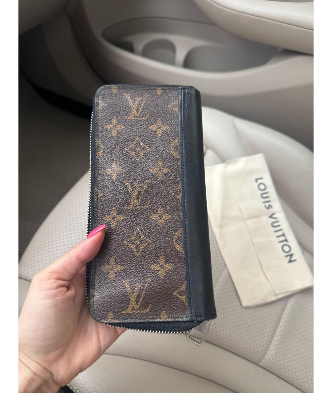 LOUIS VUITTON Коричневый кошелек, фото 5