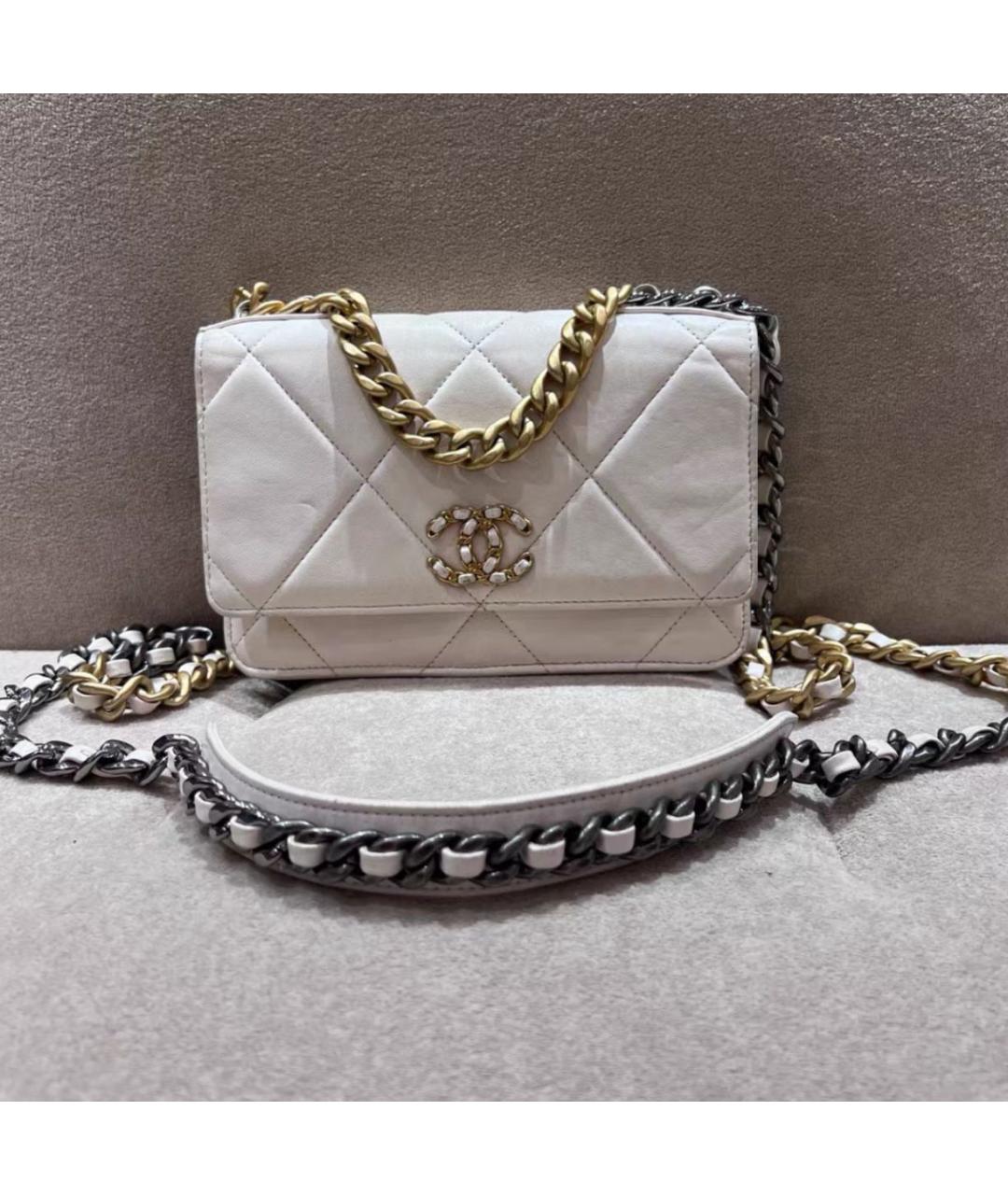 CHANEL Кожаная сумка через плечо, фото 5