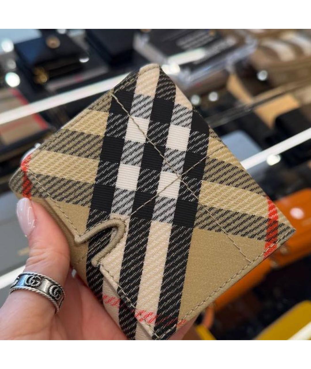BURBERRY Бежевый кошелек, фото 2
