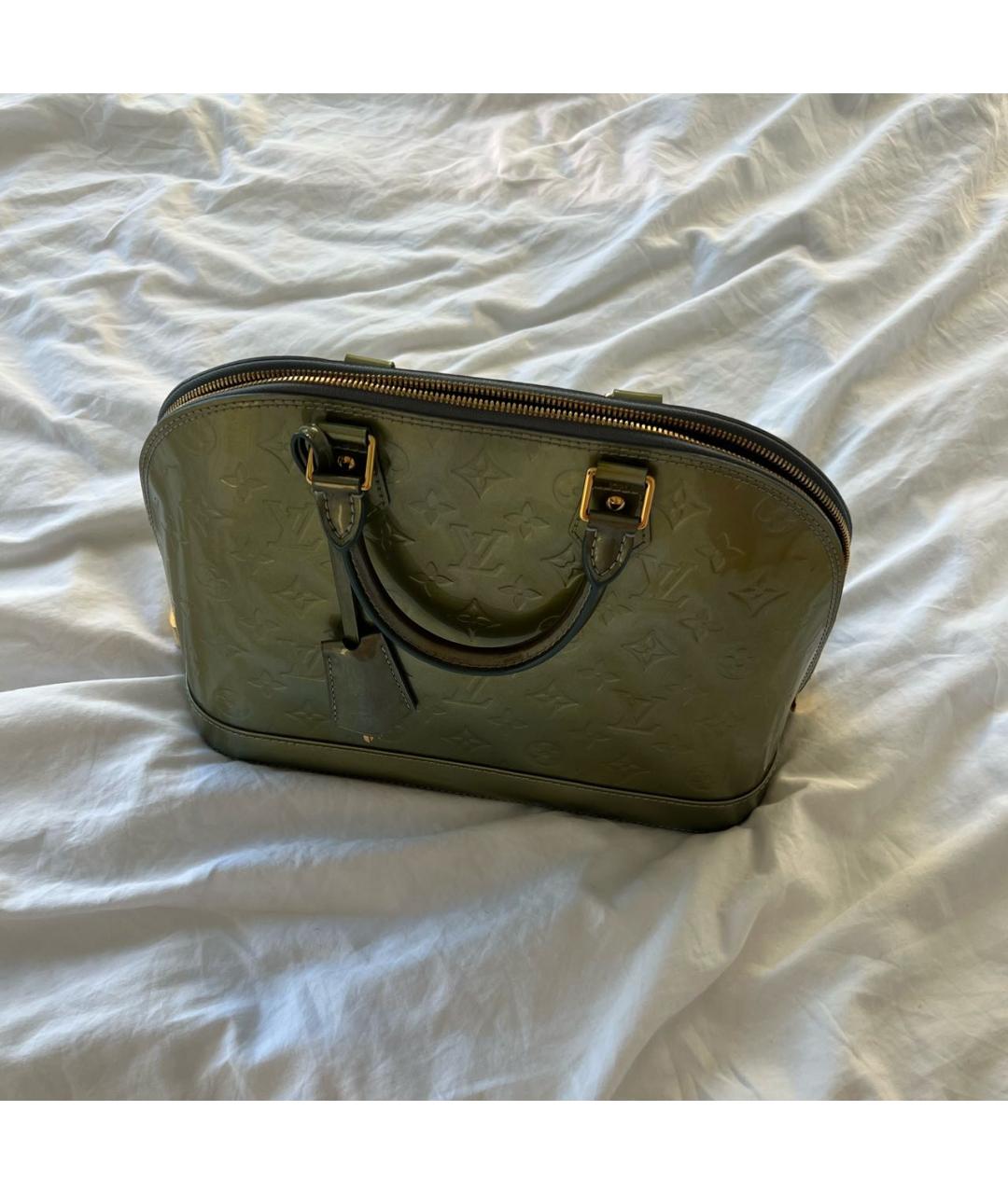 LOUIS VUITTON Зеленая сумка с короткими ручками из лакированной кожи, фото 2