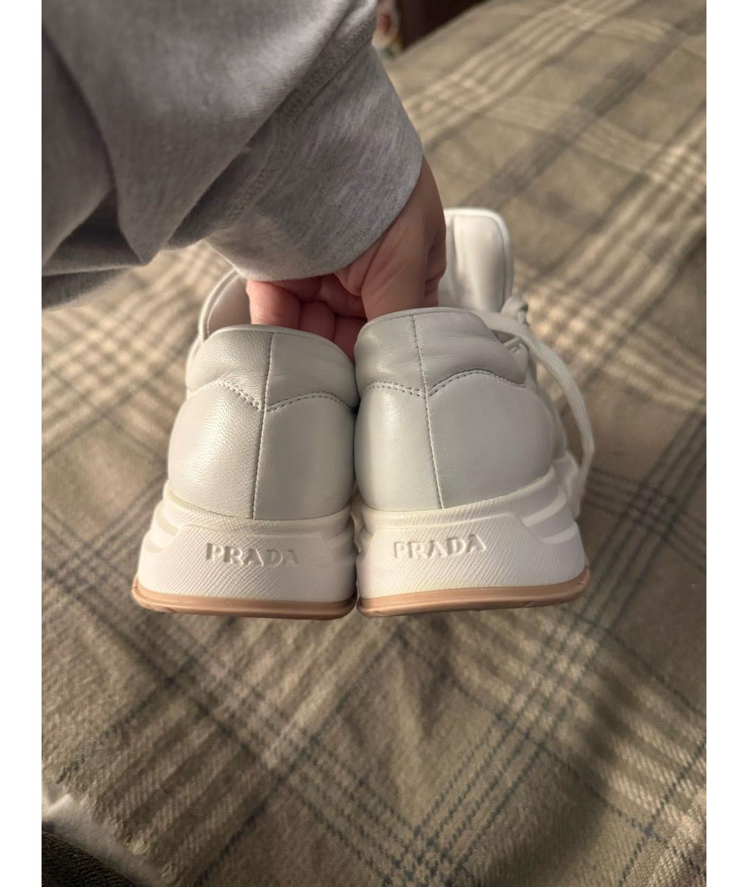 PRADA Белые кожаные кроссовки, фото 5