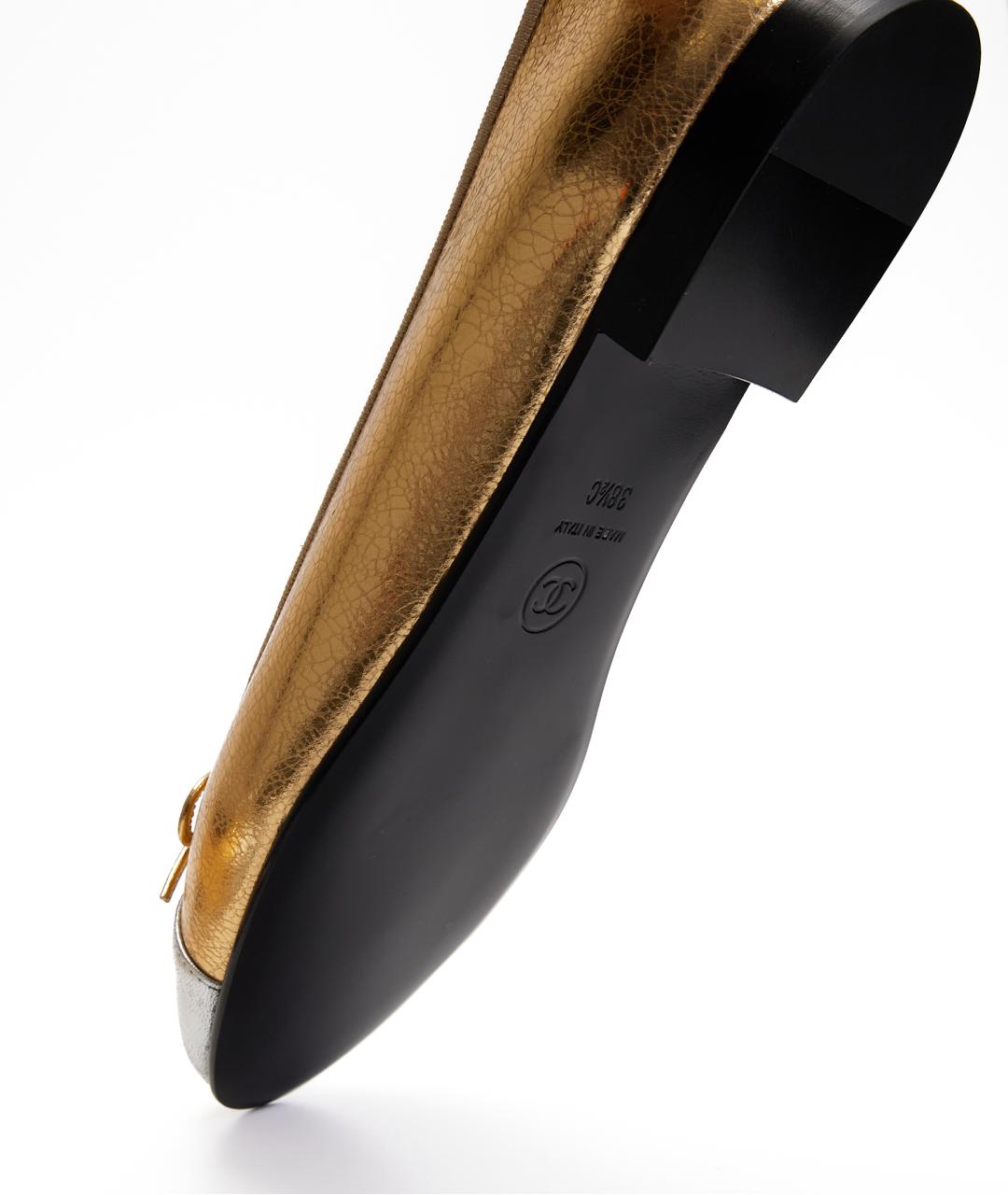 CHANEL Золотые кожаные балетки, фото 6