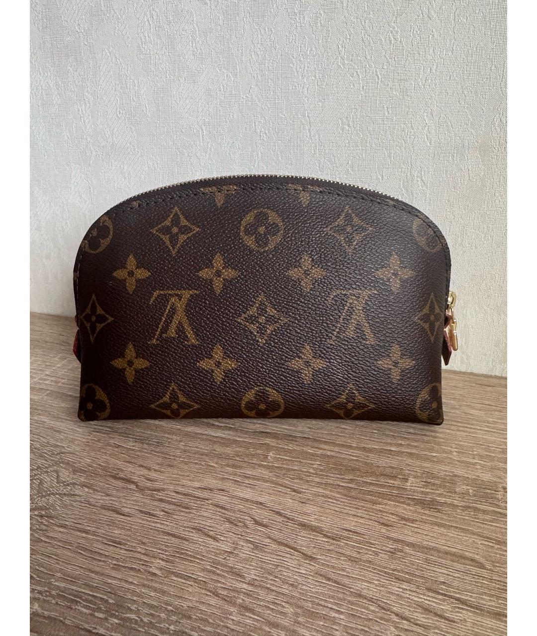 LOUIS VUITTON Коричневая косметичка, фото 2