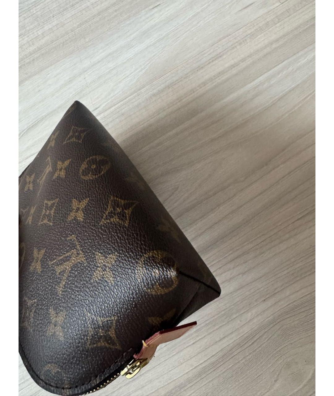 LOUIS VUITTON Коричневая косметичка, фото 6