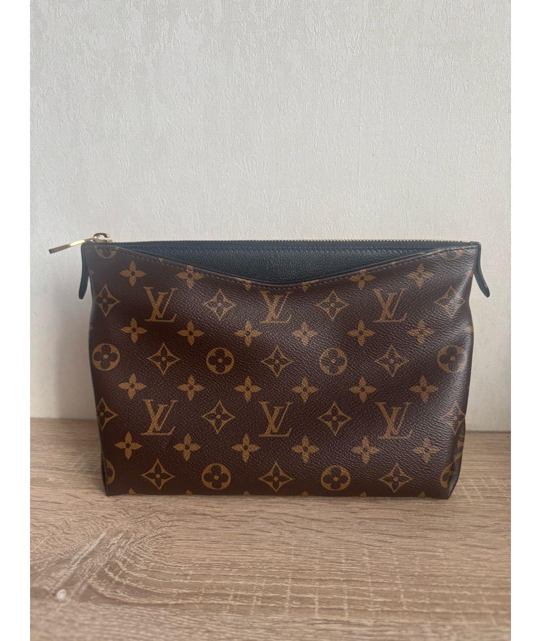 LOUIS VUITTON Коричневая косметичка, фото 9