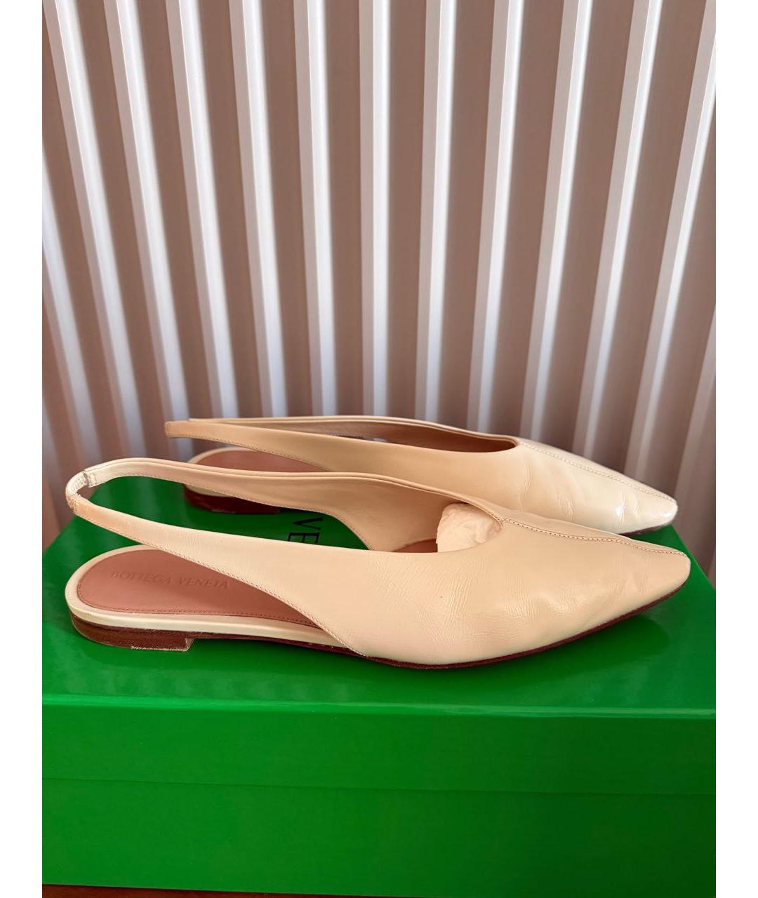 BOTTEGA VENETA Бежевые кожаные балетки, фото 4