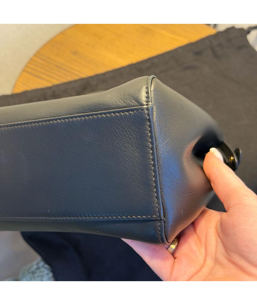 FENDI Черная кожаная сумка с короткими ручками, фото 6