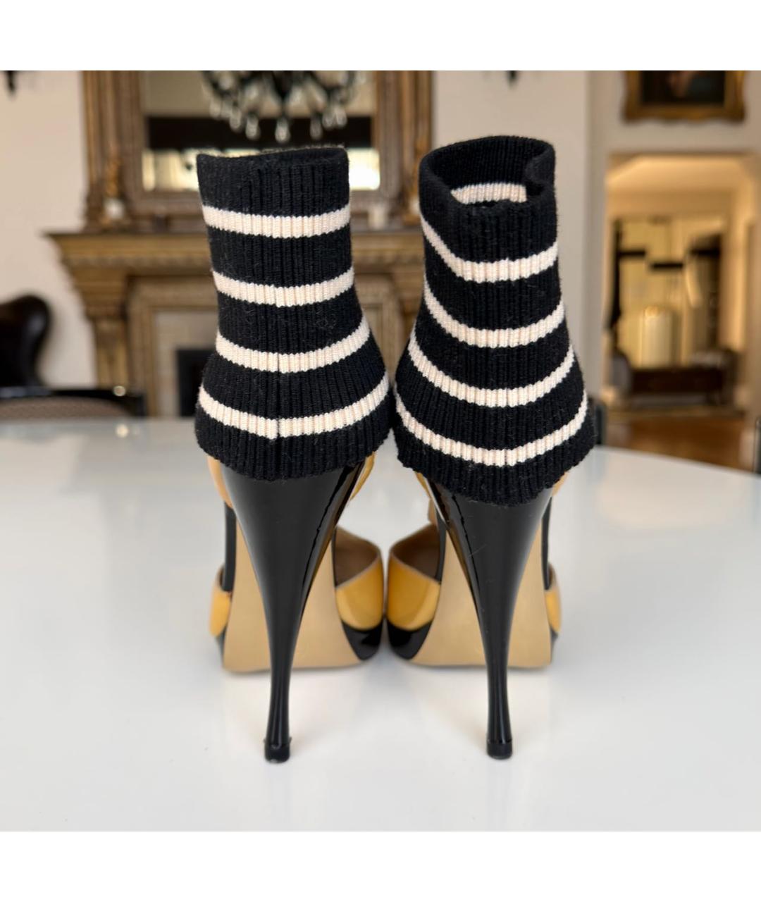 CHANEL Бежевые кожаные свадебные туфли на высоком каблуке, фото 4