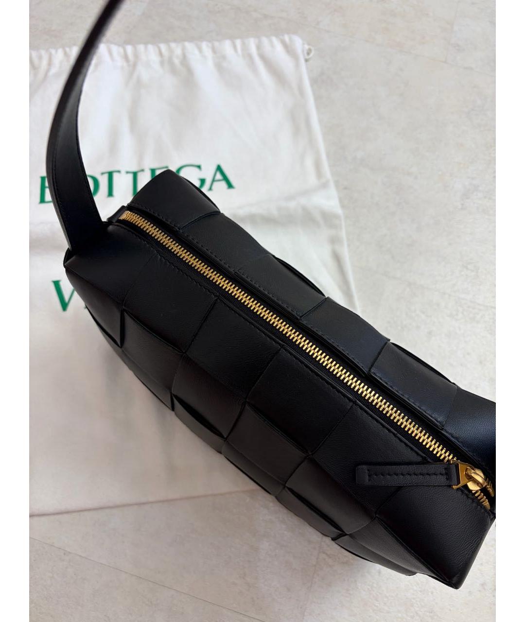 BOTTEGA VENETA Черная кожаная сумка с короткими ручками, фото 3