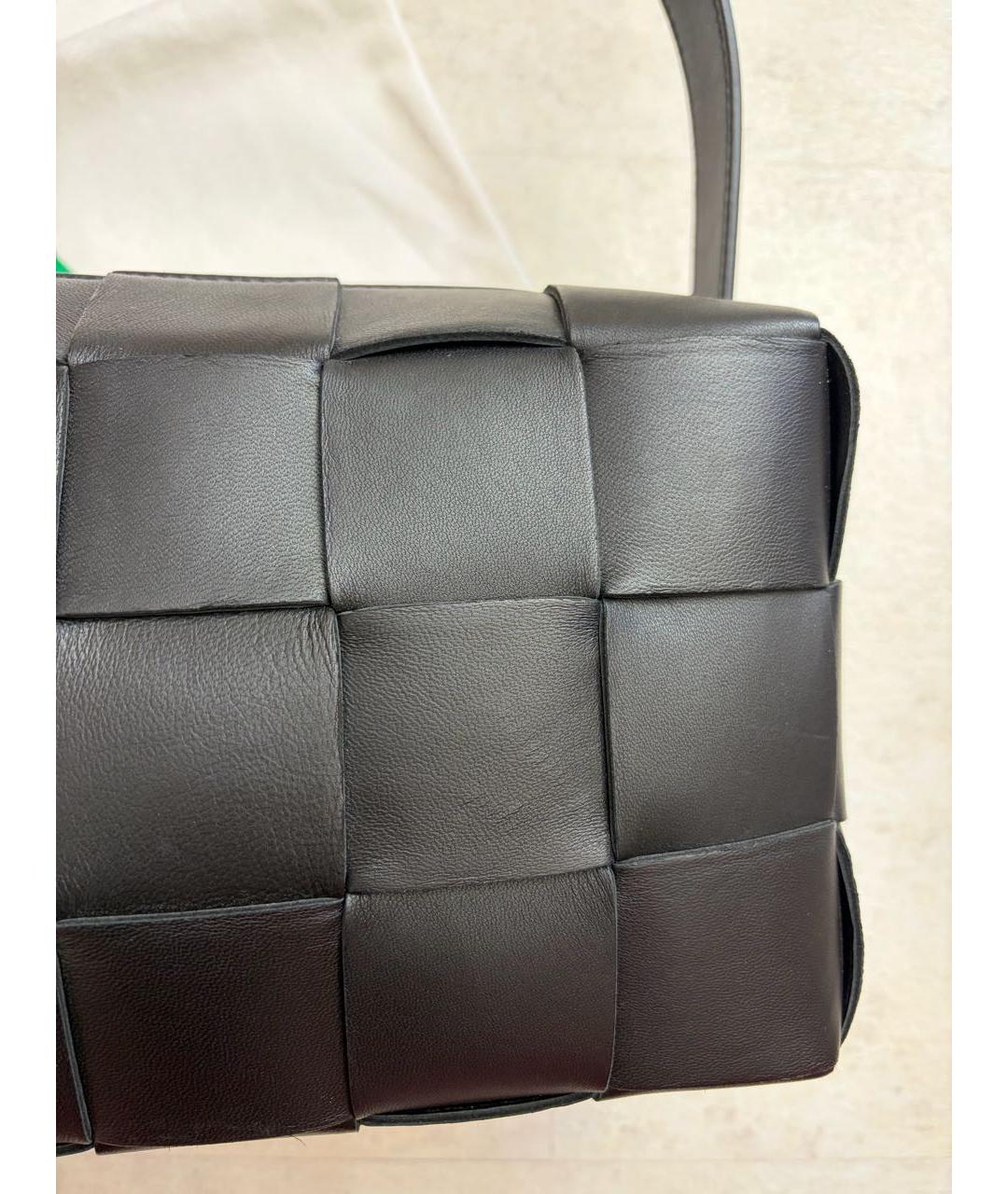 BOTTEGA VENETA Черная кожаная сумка с короткими ручками, фото 7