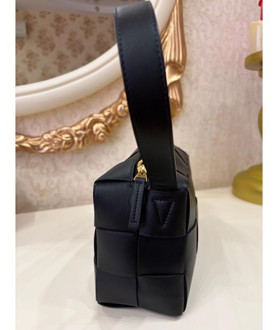 BOTTEGA VENETA Черная кожаная сумка с короткими ручками, фото 2