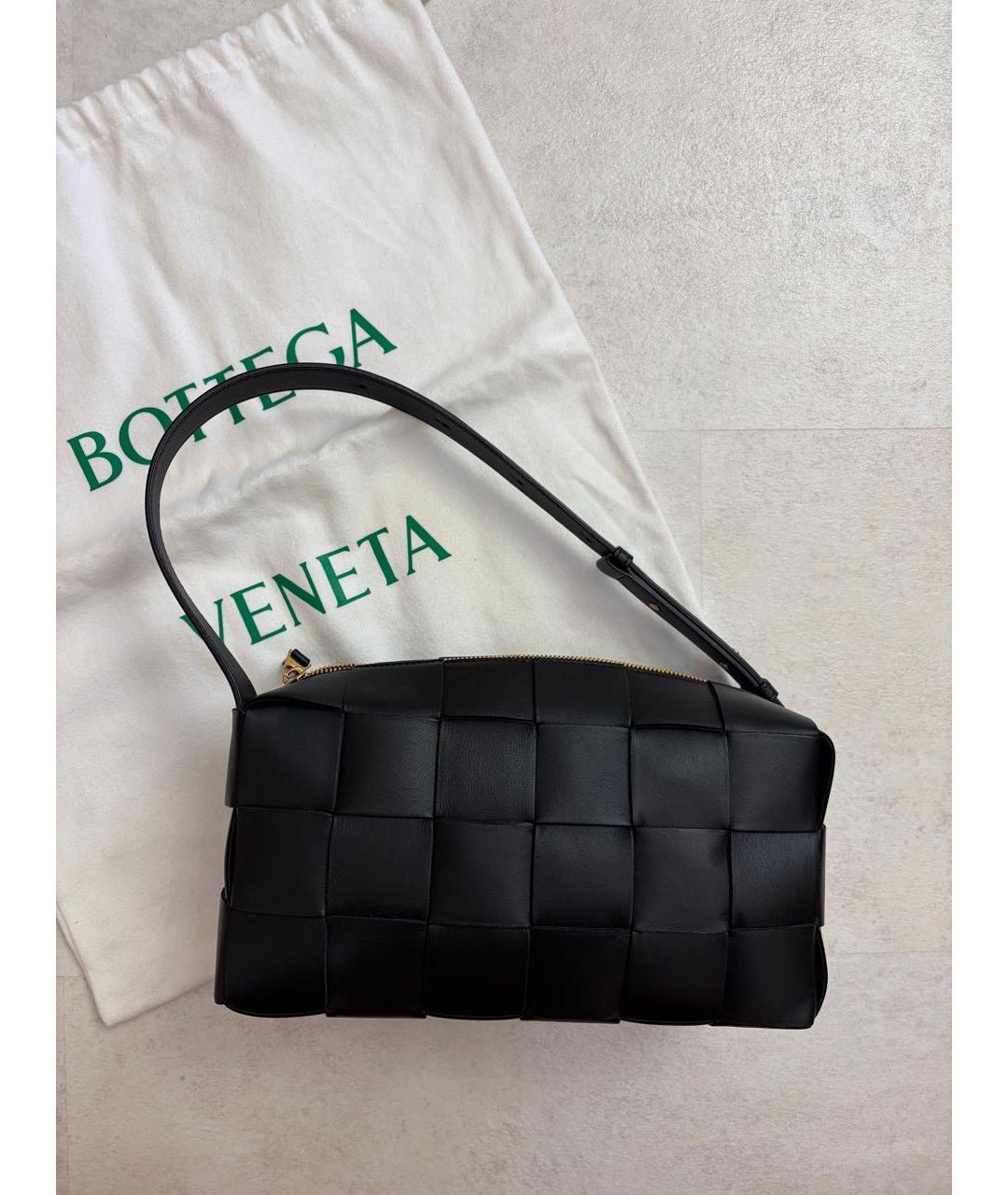 BOTTEGA VENETA Черная кожаная сумка с короткими ручками, фото 5