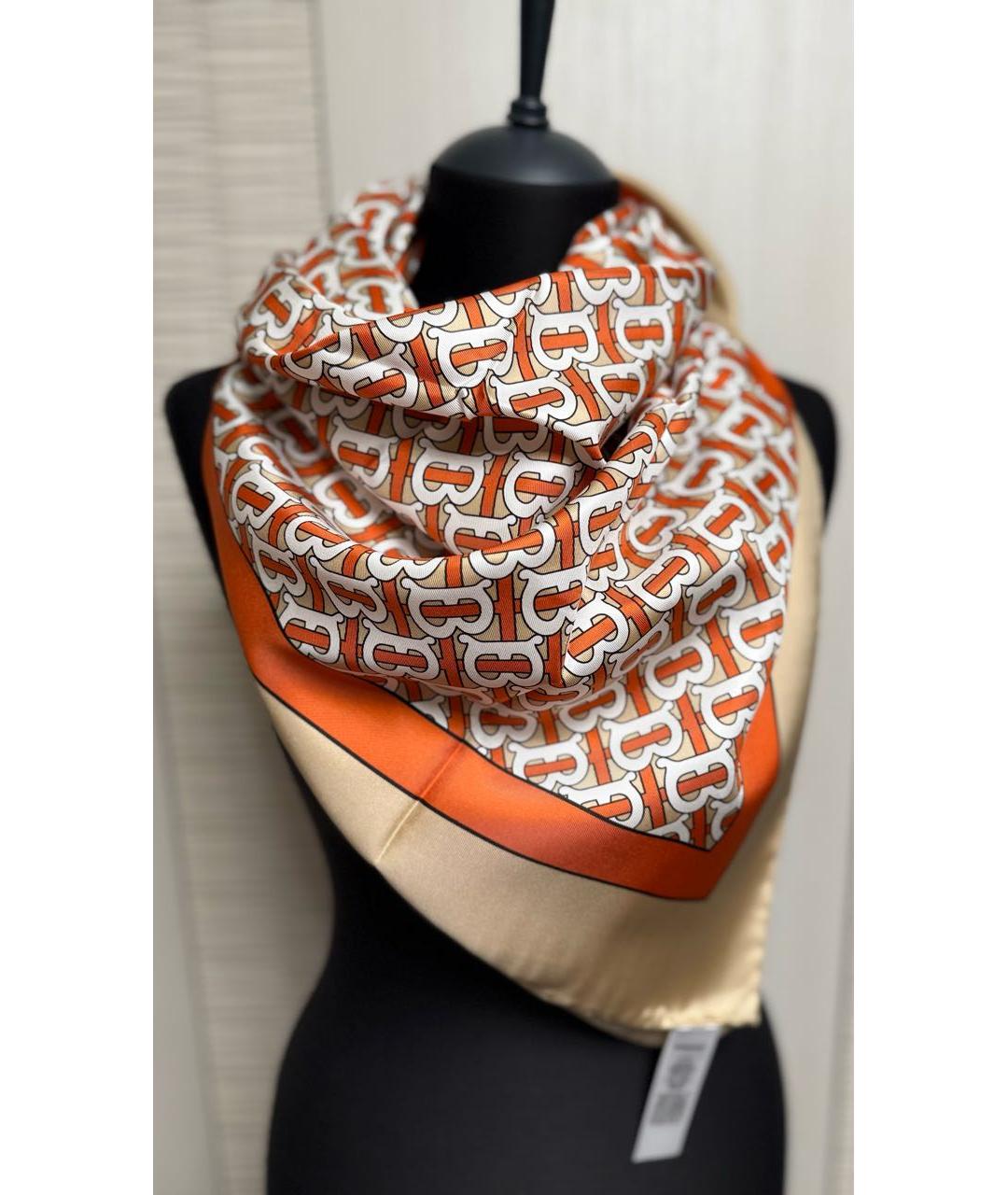 BURBERRY Оранжевый шелковый платок, фото 3