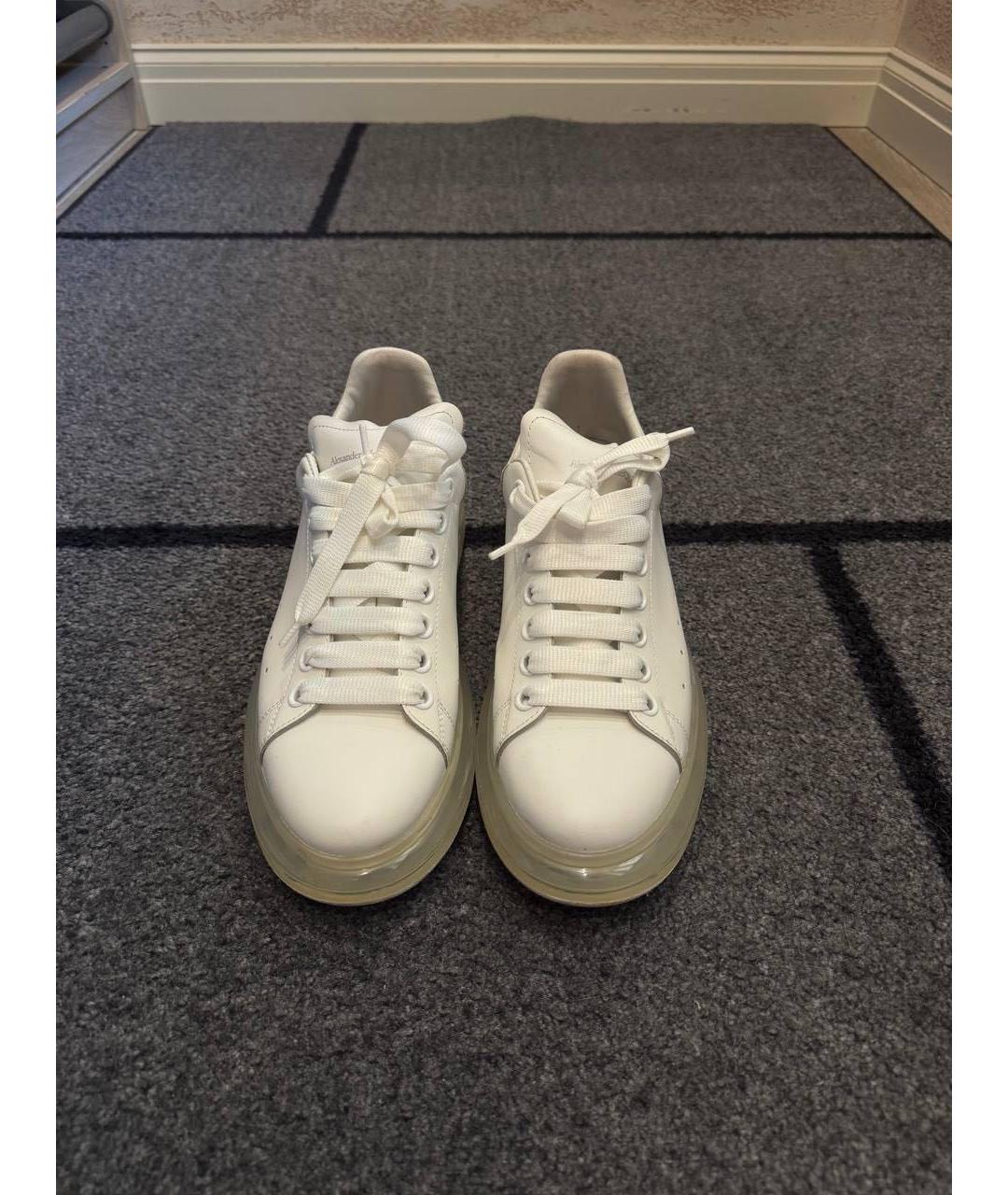 MCQ ALEXANDER MCQUEEN Белые кожаные кеды, фото 2