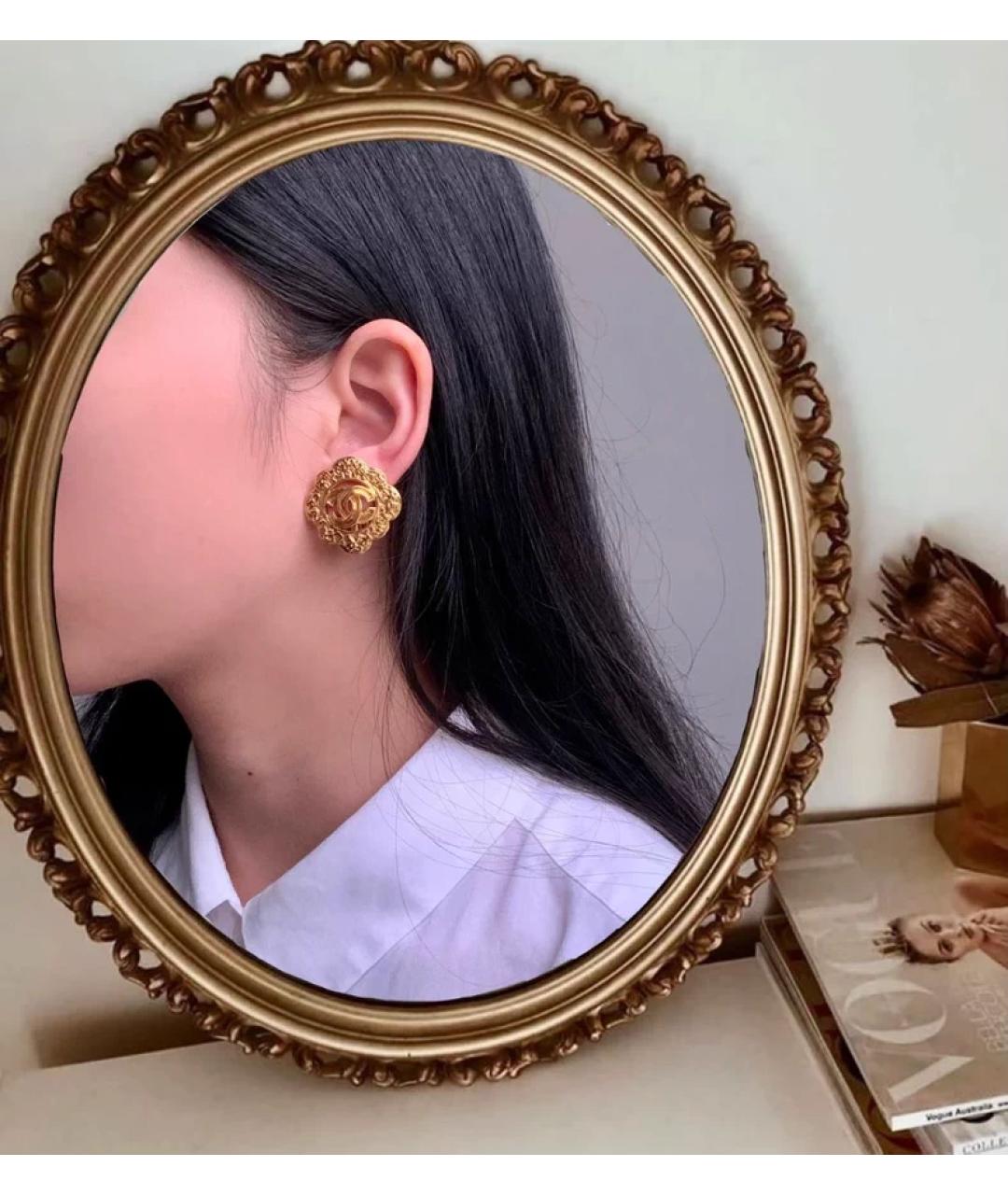 CHANEL Золотые металлические серьги, фото 3