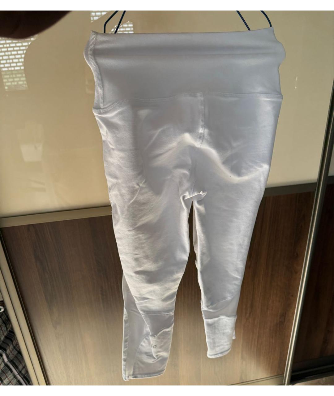 ALO YOGA Белые полиэстеровые спортивные брюки и шорты, фото 2